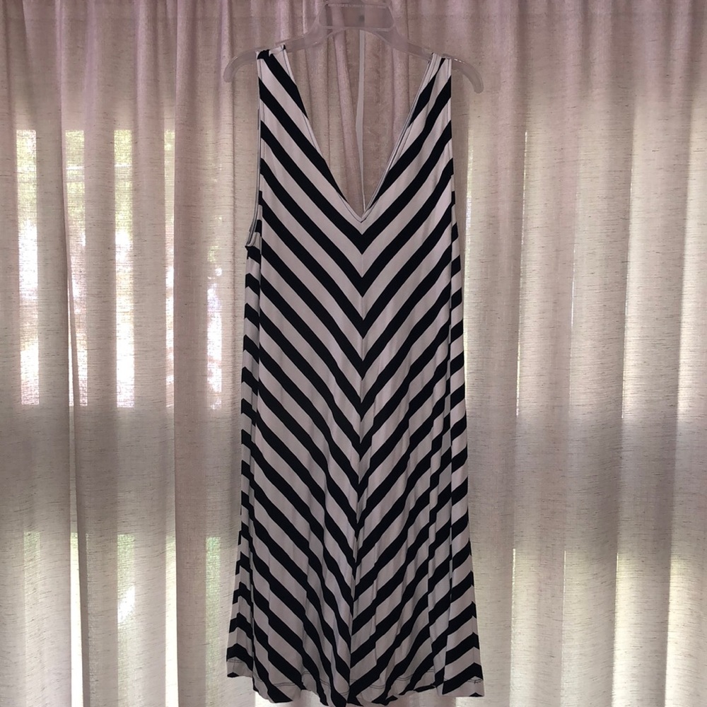 Double v neck Loft swing dress